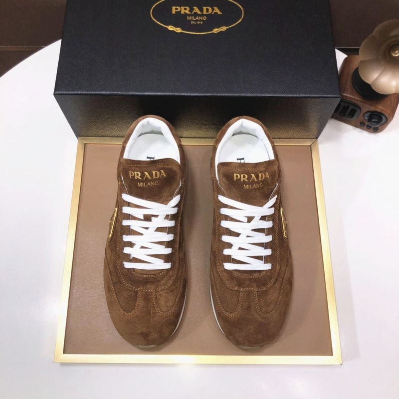 Pra*a casual shoes